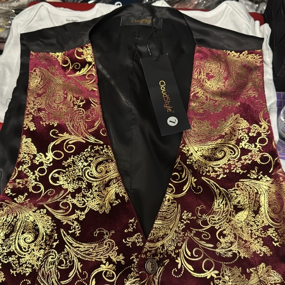 Chaudry Burgundy and Gold Paisley Vest - Picture 7 of 10